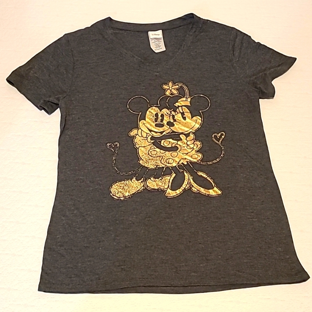 Disney Minnie Mickey Holding Each Other‎ Graphic T Shirt Size M